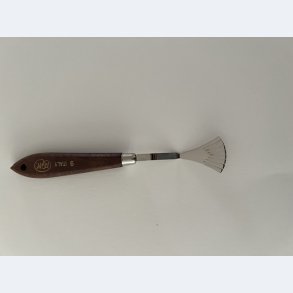 RGM malekniv fra Honsell - Form nr. 9 